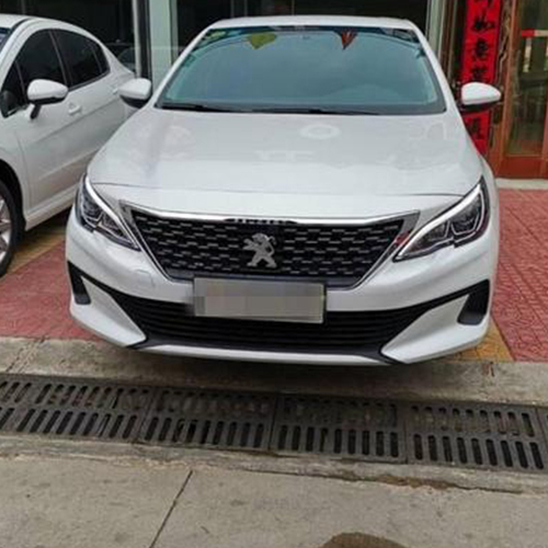 标致408 2018款 1.8 手自一体 豪华版