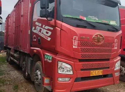 解放前四后八 厢式货车 国5亏本急售